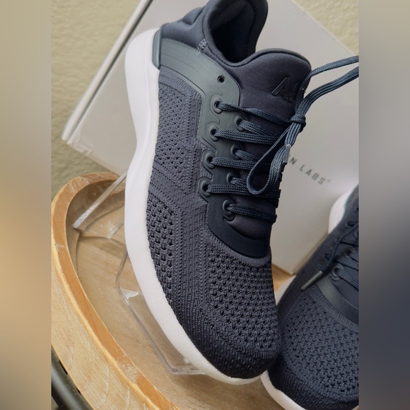 APL | Women's TechLoom Tracer (with box) - Picture 6 of 8